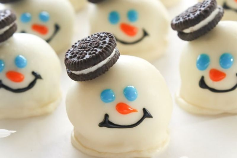 Christmas party ideas for kids - melted snowman Oreo balls
