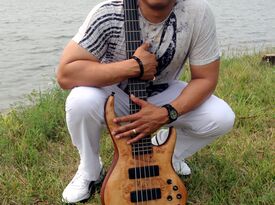 Back2BackPR Global Agency - Gospel Singer - Seattle, WA - Hero Gallery 2