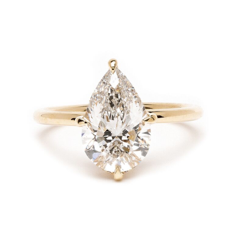 20 Beautiful Yellow Gold Engagement Rings You Need To See