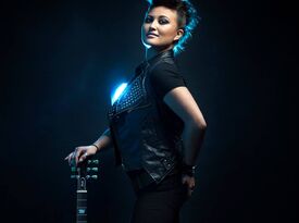Leah Jee - Singer Guitarist - Milwaukee, WI - Hero Gallery 4