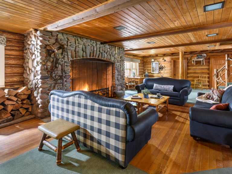 Averill's Flathead Lake Lodge