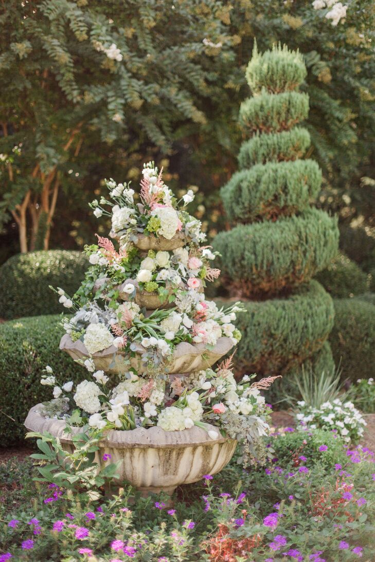 Garden Fountain Overflowing With Fresh Blooms   2469786c B312 11e4 Be0a 22000aa61a3e~rs 729.h