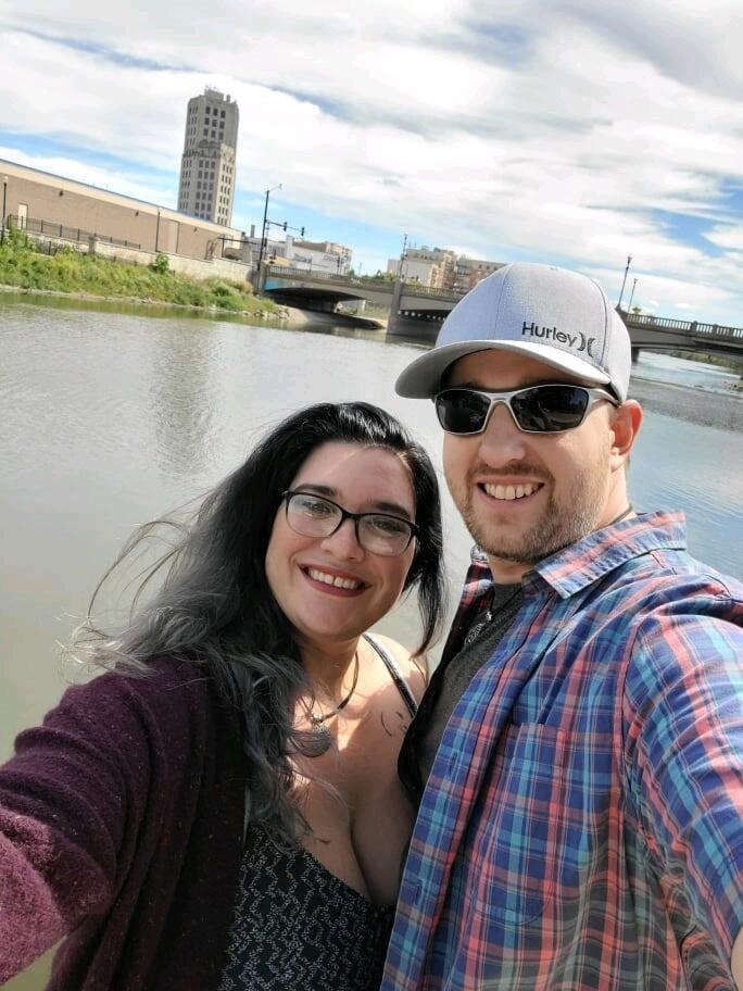 Scott and I embarked on an unforgettable road trip, driving halfway across the country to help his mom move to Illinois. Along the way, Scott met my sister Kaycee for the first time, which made the trip even more meaningful. Spending so much time together in a small space brought us closer than ever, strengthening our bond as a couple with every mile we traveled.