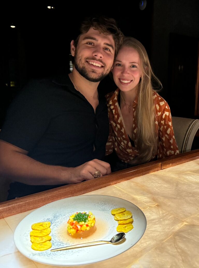 Alex and Elise move in together near downtown Houston! Dinner dates, walks to Piggy’s patio bar, movie nights, and walks to Buffalo Bayou become frequent favorites.  It’s exciting to be able to come home to your best friend every night