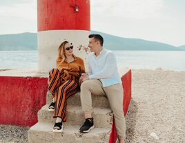 Couple on a romantic getaway in New England. 