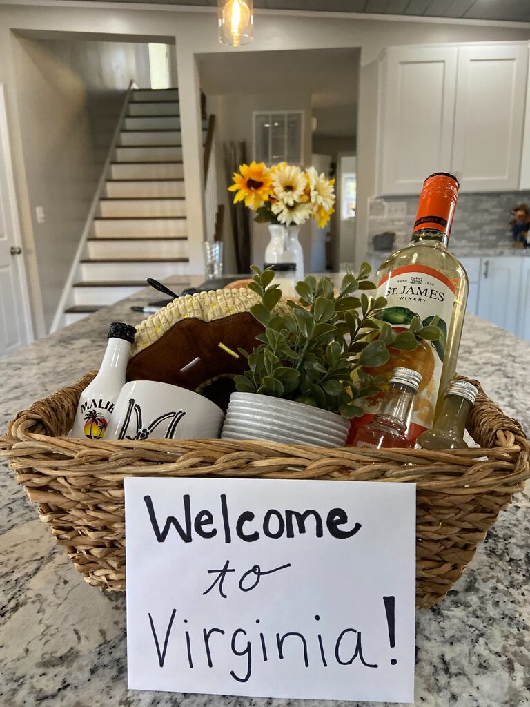 Darienne's cousin Megan moves in with us to discover if she likes living in Virginia and explore new job opportunities!