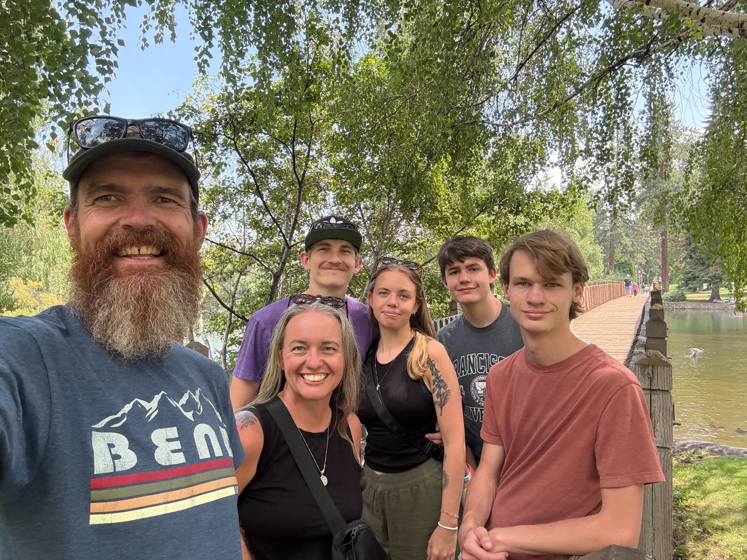 Brian comes with Tatum to family vacation in Oregon