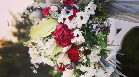 MY FAVORITE FAUX WHITE FLOWERS - Red White & Denim