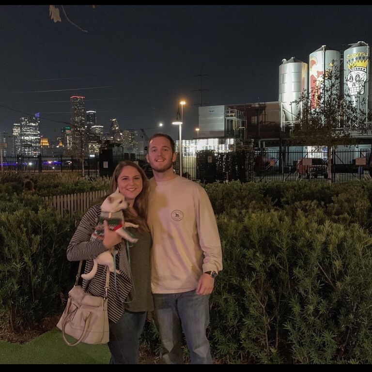 Jeremy & Lauren met on a dating app in Houston. Their first date was at a local taco stand