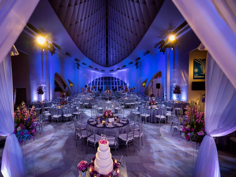 The perfect glamorous reception space in the Milwaukee Art Museum