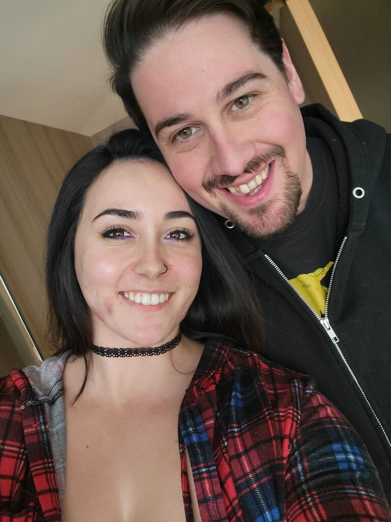 Melyssa and Tyler attended their first concert together! A huge mistake on Tylers part, considering it lead to...