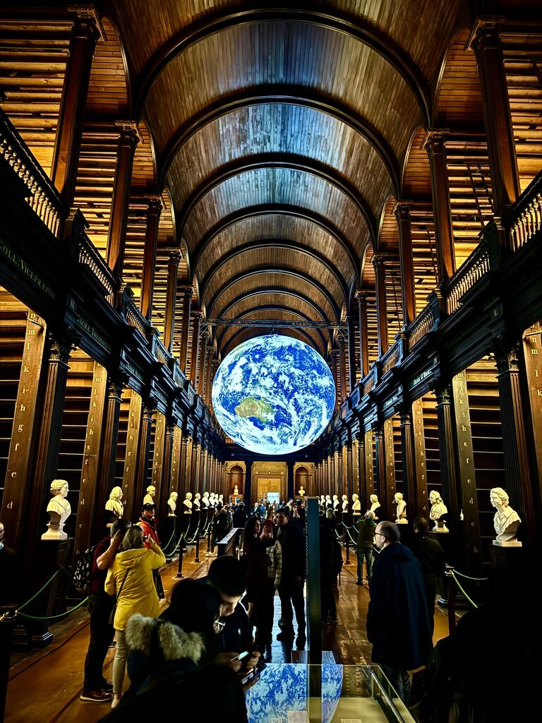 Trinity College, Dublin: ...and of course, the book lovers had to visit the iconic Trinity College library. 