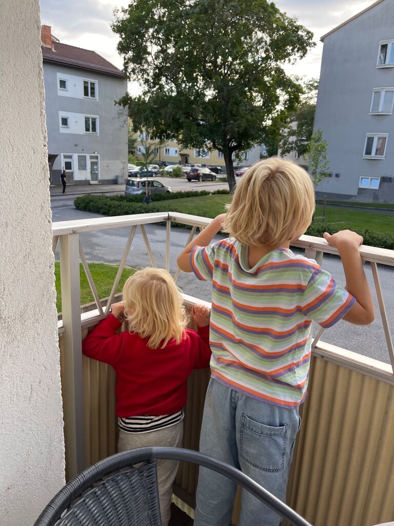 Boys first stay with us in Stockholm, waiting on Boudi to come home from work