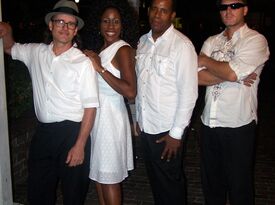 Carlene Mitchell -N- Fusion Band + Tribute Shows - Motown Band - Orlando, FL - Hero Gallery 3