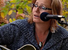 Diane Williamson-Rock - Singer Guitarist - Newtonville, ON - Hero Gallery 1