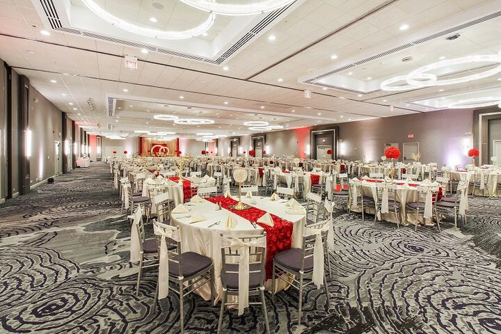 Holiday Inn Crystal Lake | Reception Venues - Crystal Lake, IL