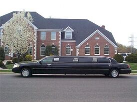 Grand Luxury Limousine - Event Limo - Kirksville, MO - Hero Gallery 2