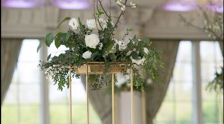 How to make a floral arrangement using chicken wire - Adored By Alex