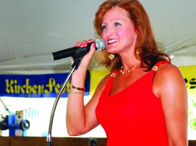 Elizabeth LaKamp - Solo, Duo, Trio or Full Band - Variety Singer - Troy, IL - Hero Gallery 4