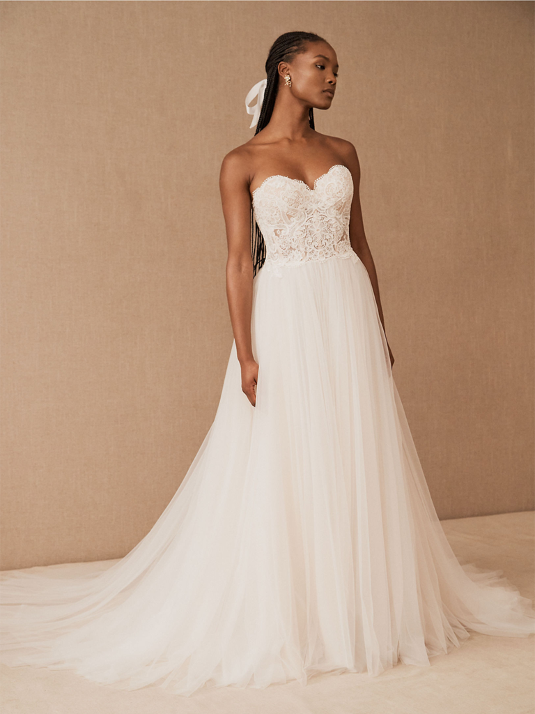 The 5 Most Romantic Wedding Gowns