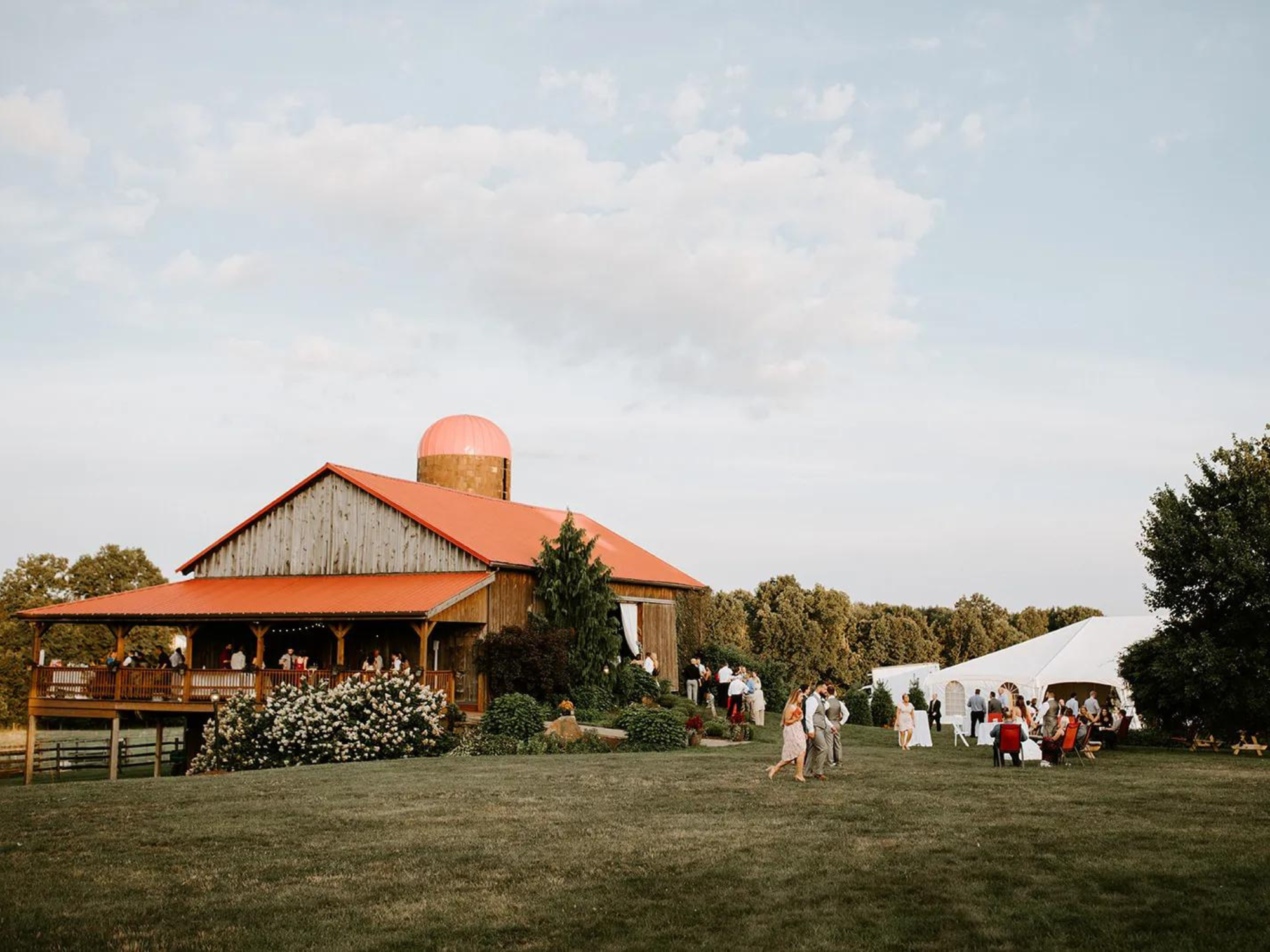 Armstrong Farms barn wedding venue in Saxonburg, Pennsylvania