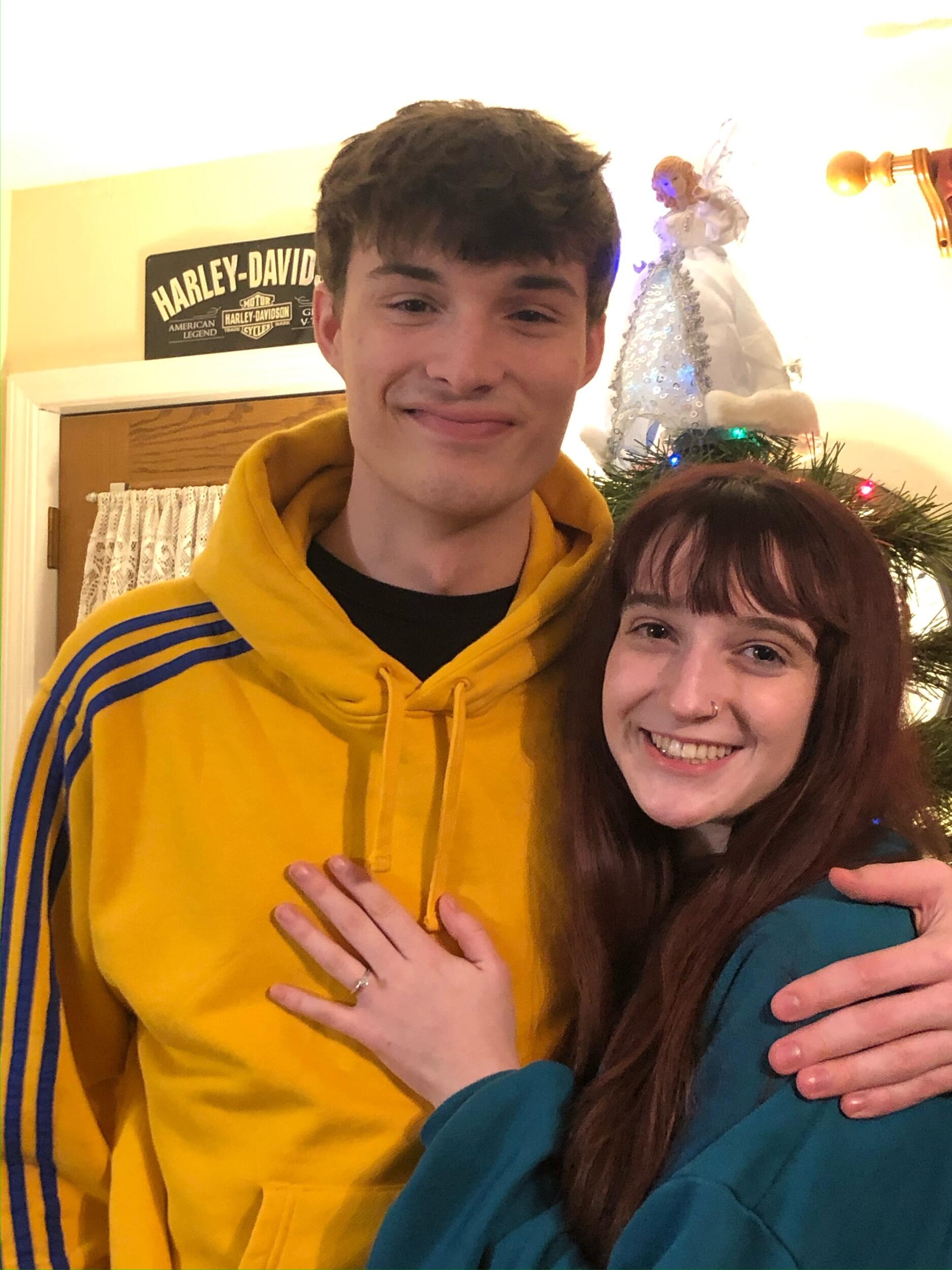 Aaron gave Ashley a promise ring.