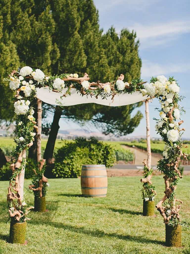 19 Dcor Ideas For A Rustic Ceremony