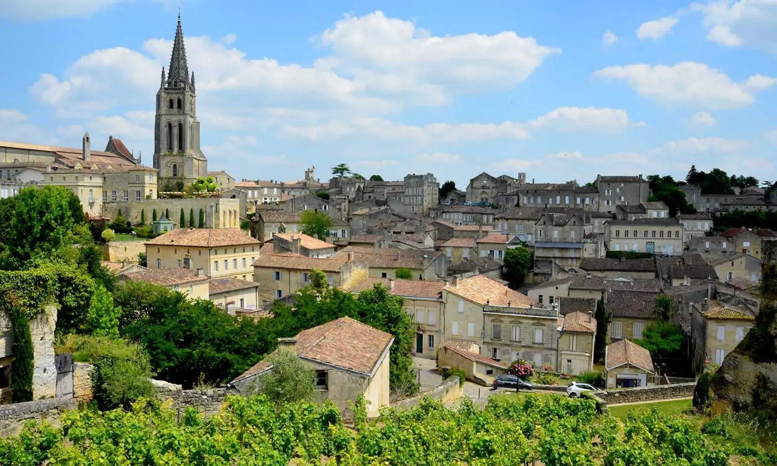 ALL DAY: SAINT-EMILION DAY TRIP

Located in what is considered the "Right Bank" of the Bordeaux wine region, Saint-Emilion is a medieval town with roots stretching back 35,000 years. This breathtaking town is also know as one of the wine and food capitals of the world. Join us for a day of exploring! || 11:00AM - Buses Depart for Saint-Emilion from Chateau || 11:30AM - Vineyard Tour and Wine Tasting || 1:00PM - Arrive at Saint-Emilion || You will have the day to explore the town as you wish. Jump from winery to winery, explore the famous restaurants and cafes, rummage through shops, or get lost in the winding alleyways || 9:00PM - Buses Depart to return to the chateau