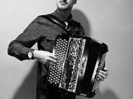 Max La Falce - Accordion Player - Roselle Park, NJ - Hero Gallery 1