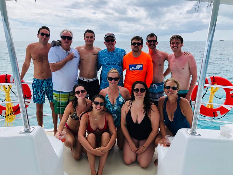 Andrew joins Mindy's big, crazy family on a trip to Antigua where he tolerates all of their antics and learns that when they're together they all break into song...constantly.