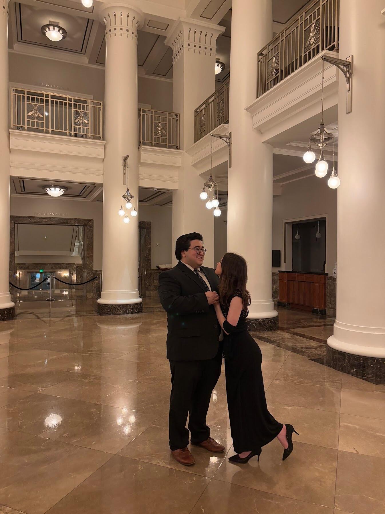 Benny is in Nashville again for Vanderbilt Law's "Barristers' Ball," which is essentially prom for graying wannabe lawyers.  Mary's one condition of dating him was that he attend.  The two celebrate a late St. Valentine's Day with a dinner.