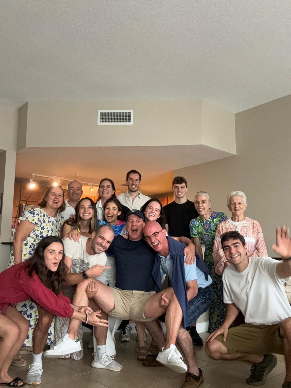 Jack went to Miami with Ana's family.. AND HE STAYED!! // Jack fue a Miami con la familia de Ana Y NO SE ASUSTO!!