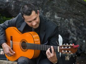 Ivan Max - Flamenco Guitarist - Montclair, NJ - Hero Gallery 3