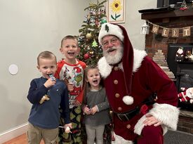 There's Santa! - Santa Claus - Vincentown, NJ - Hero Gallery 2