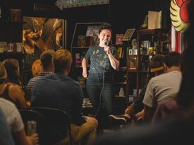 Amber Autry - Stand Up Comedian - Nashville, TN - Hero Gallery 1