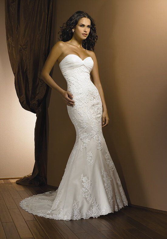 Allure Romance 2302 Wedding Dress - The Knot