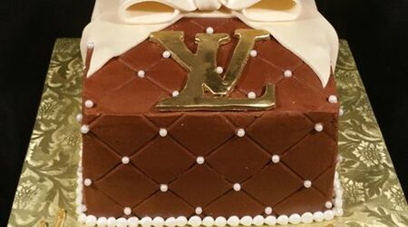 Jean's Cakes - Louis Vuitton handbag Cake Happy Birthday