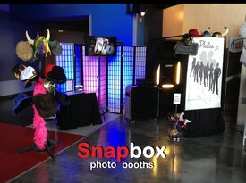 SnapBox Photo Booths - Photo Booth - Decatur, AL - Hero Gallery 1