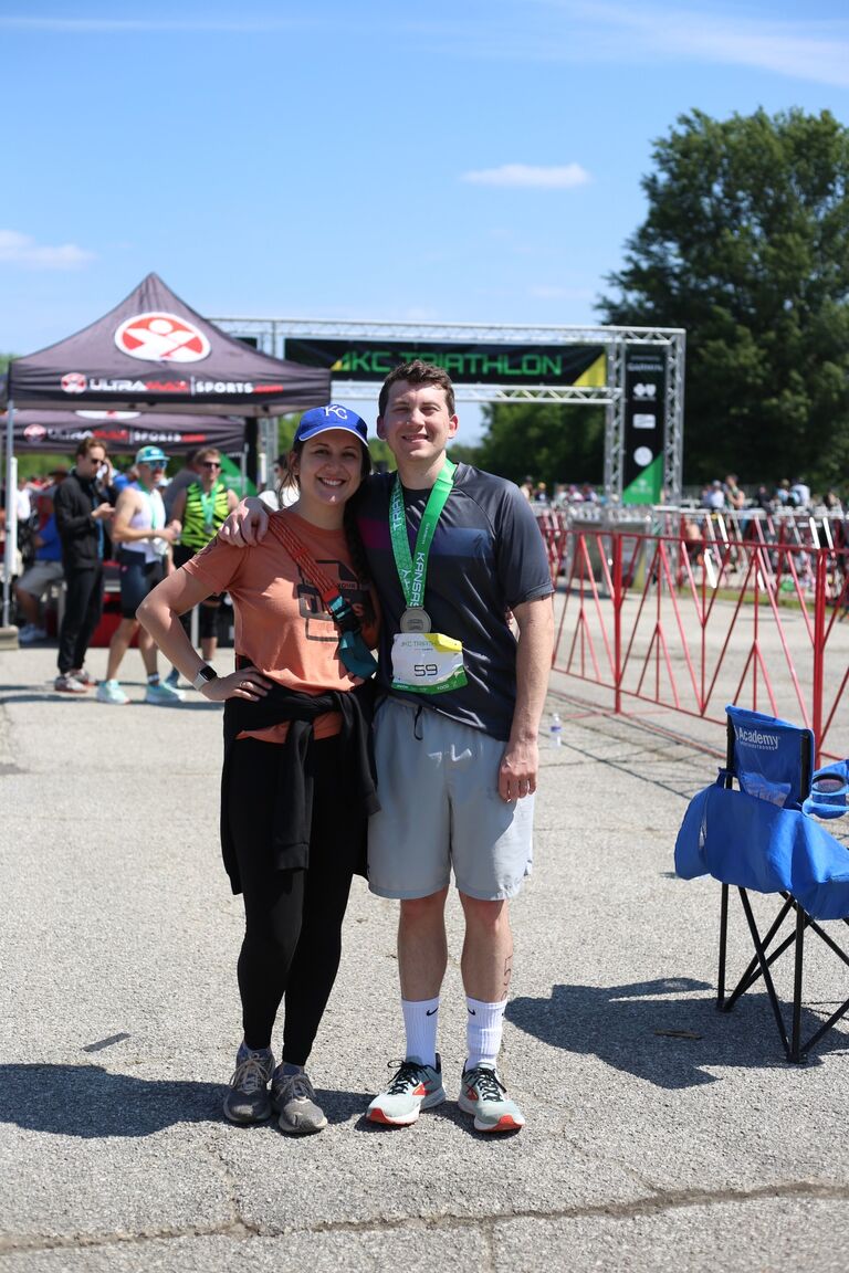 Stuart once again put his mind to doing a tough training to compete in a triathlon! The next weekend, Kaylee moves to Overland Park after accepting a computer teaching position at Harmony Middle School! 