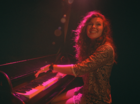 Emma Rae - Singing Pianist - Stamford, CT - Hero Gallery 2