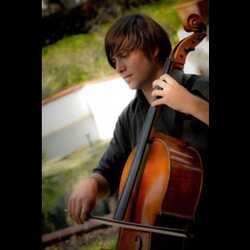 Tom Kersey - cellist and composer, profile image