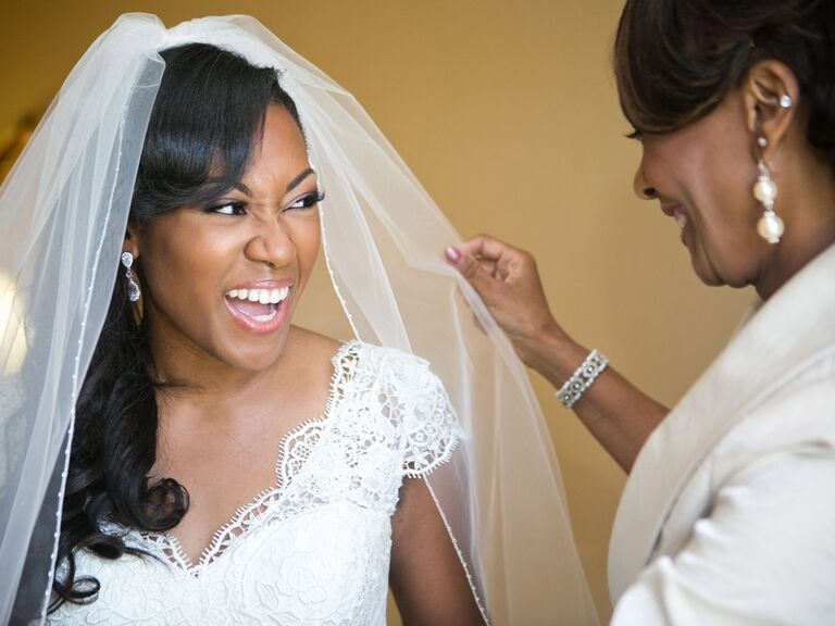 wedding veil with bow