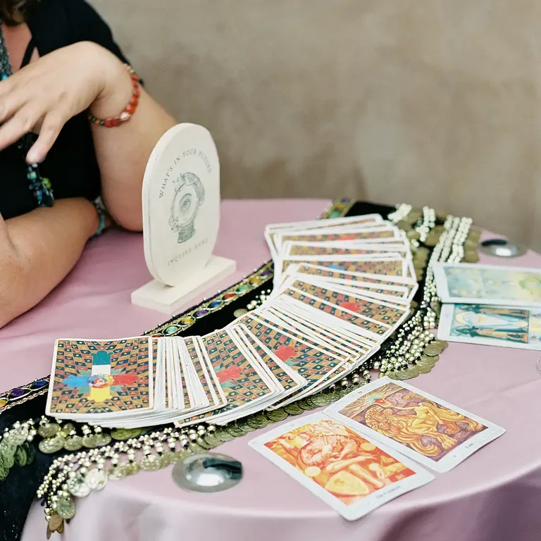Tarot card reader wedding vendor 
