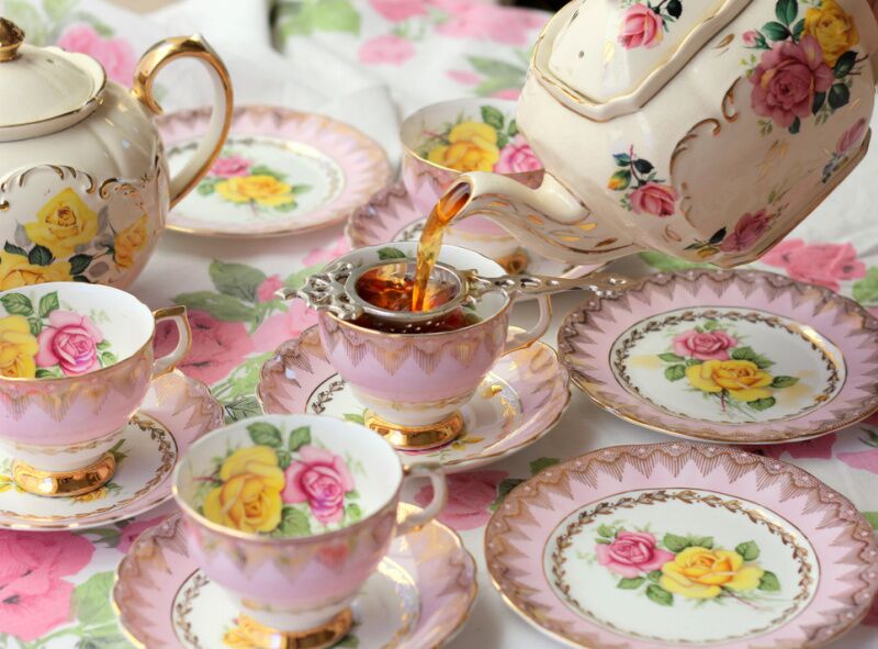 Hello Kitty party idea: tea party