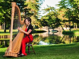 Serena Brouillette - Harpist - Oshkosh, WI - Hero Gallery 1