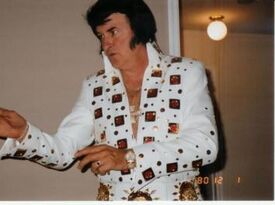 Bob Lovelace - Elvis Impersonator - Dayton, OH - Hero Gallery 2