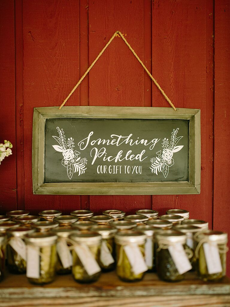 15 Rustic Wedding Favors Your Guests Will Love 8525