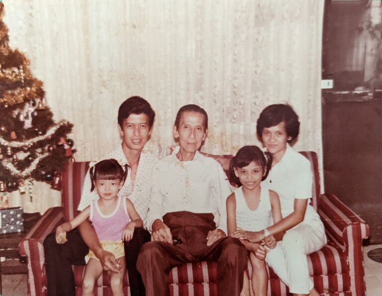 Spending Christmas with the Murillos at Mandaluyong