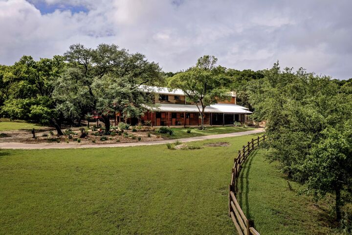 Rockin' B Ranch | Reception Venues - Pipe Creek, TX