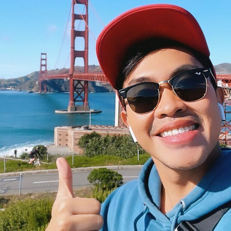 John relocated to San Francisco and instantly fell in love with the city. 